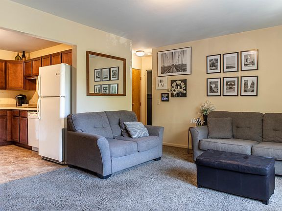 3rd image of 5351 Garden View Ct
