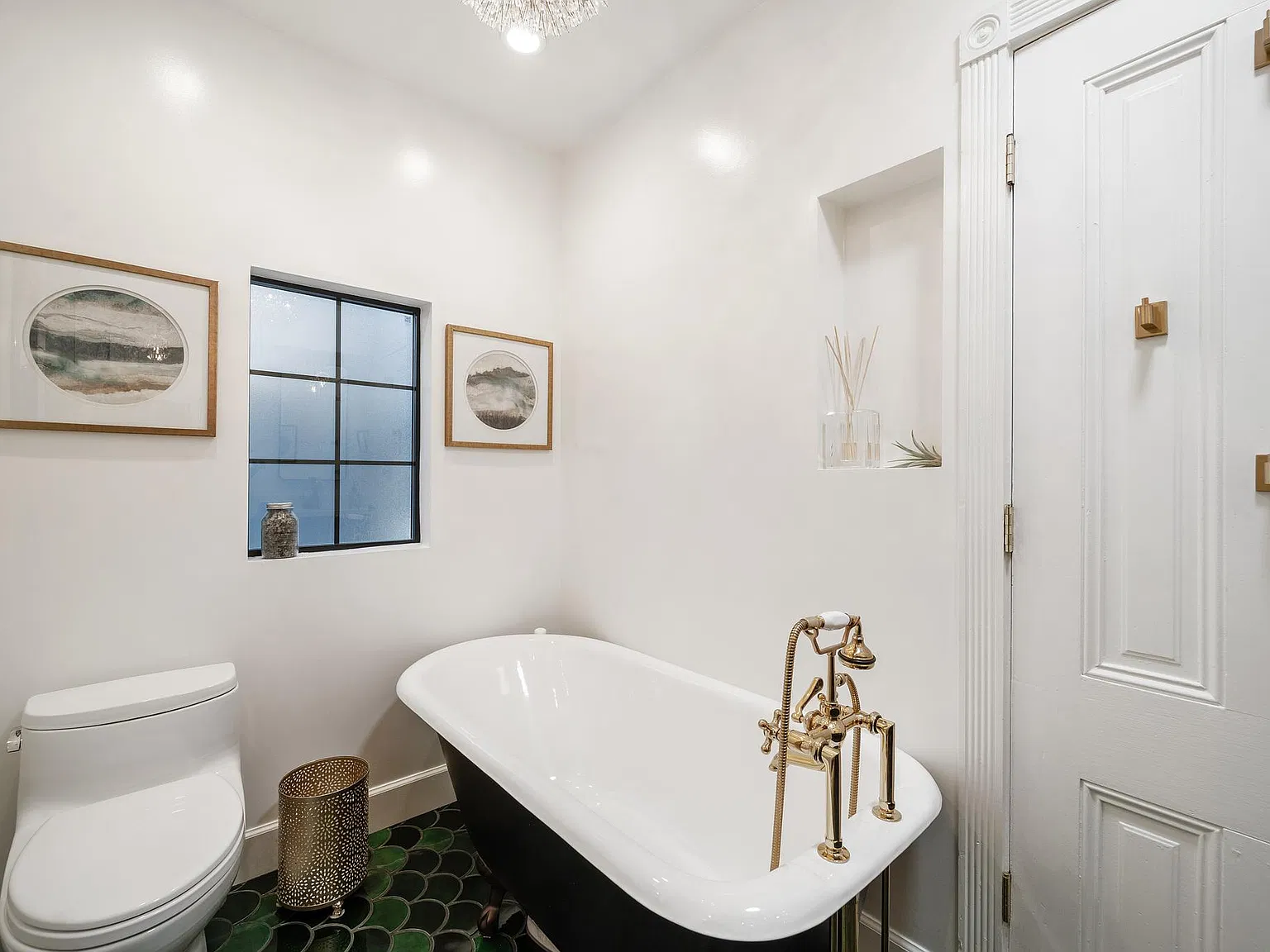 2 bed, 1325 sqft, $9,000 — Photo 3