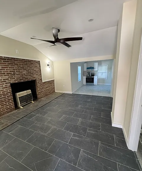 918 King St — Photo 9