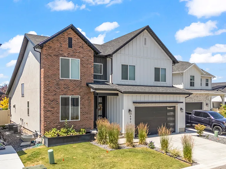690 S Edge Ln — Photo 8