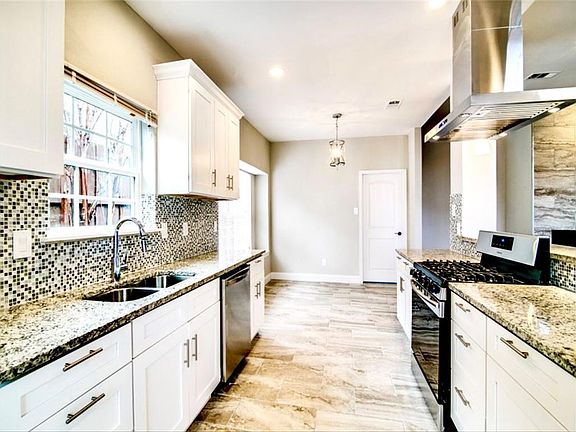 5th image of 7406 Caribbean Dr
