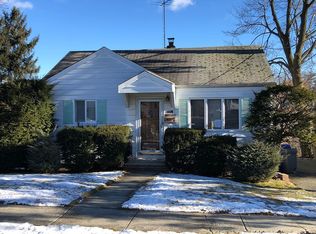 222 Washington Pl, Totowa, NJ 07512