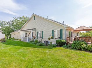 353 Normandie Dr, Sugar Grove, IL