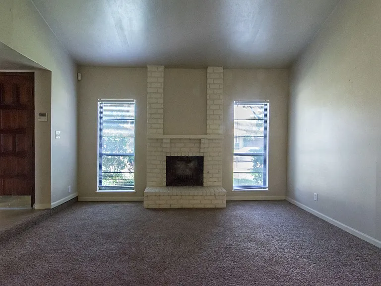 3314 Ridgemoor Dr — Photo 3