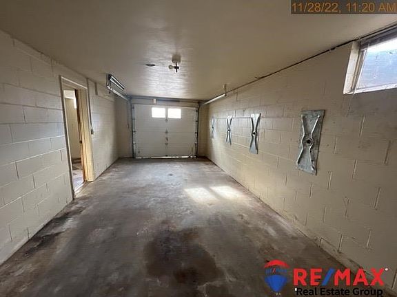 2nd image of 6652 Lake St