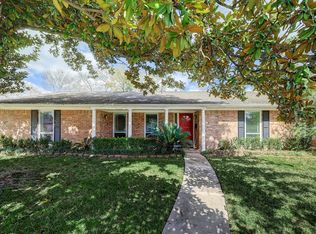 9422 Meadowbriar Ln, Houston, TX 77063