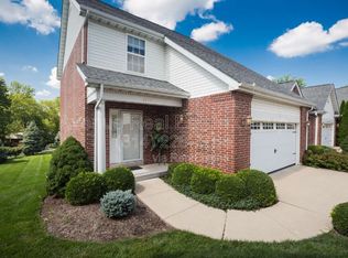 8947 Hilltop Manor Dr, Saint Louis, MO