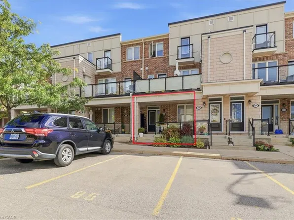 908 Apple Hill Ln, Kitchener, ON N2R 0L7
