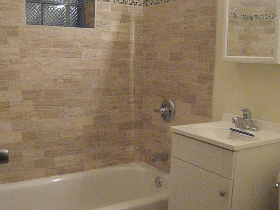 5th image of 1726 N Honore St #1