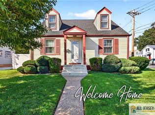 324 Green St, Woodbridge, NJ 07095
