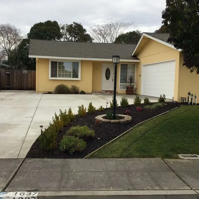1637 Hollyhock St photo 1