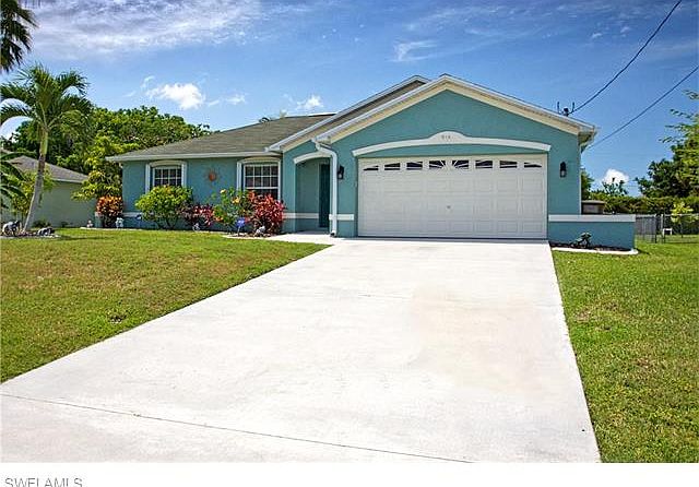 1st image of 914 SW 37th Ter