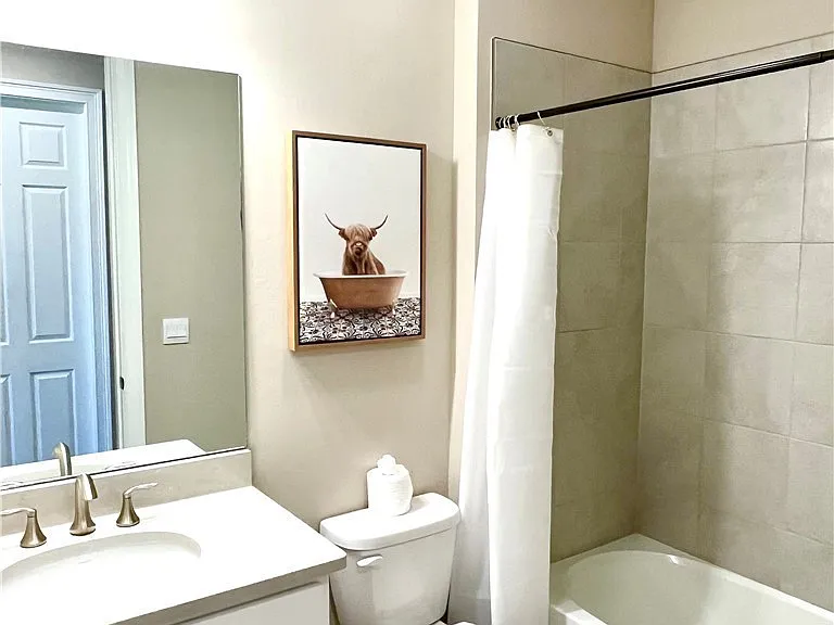 1130 Rolling Brook Ln — Photo 14