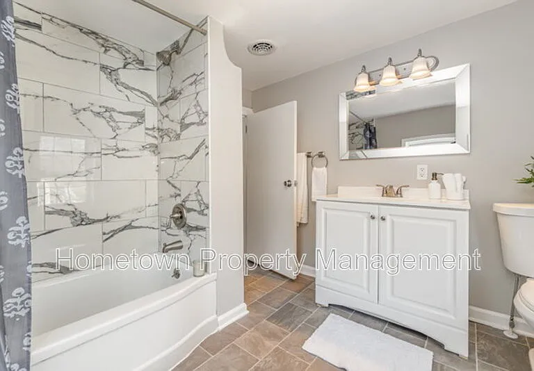 28 W Main St — Photo 11
