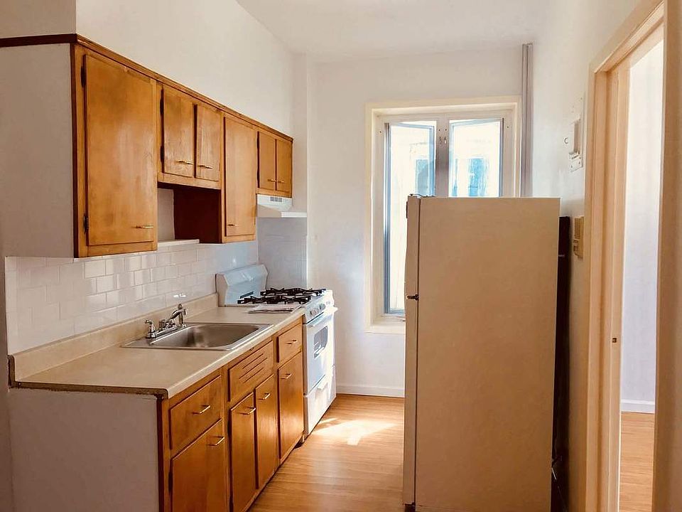 1st image of 3250 44th St APT 2R
