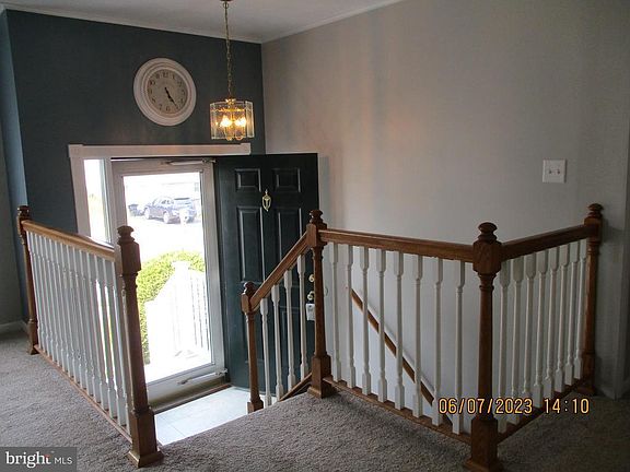 4th image of 308 Elmwood Dr