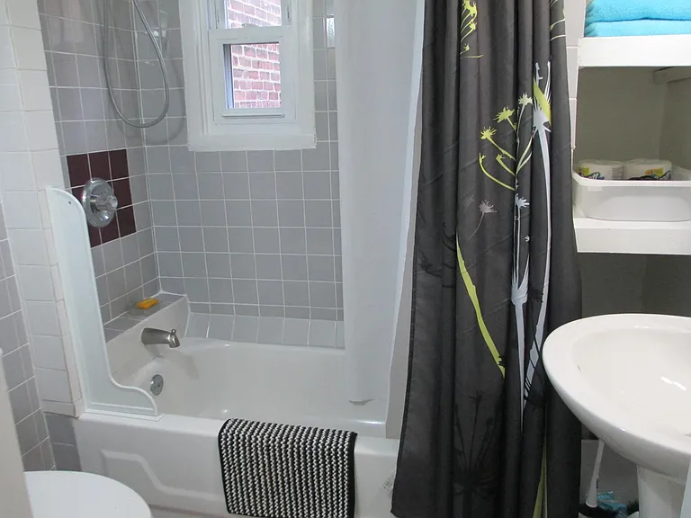 855 Pavonia Ave #1 — Photo 15