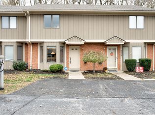 5511 Forest Lake Dr, Prospect, KY 40059