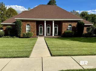 235 Royal Ln, Fairhope, AL 36532