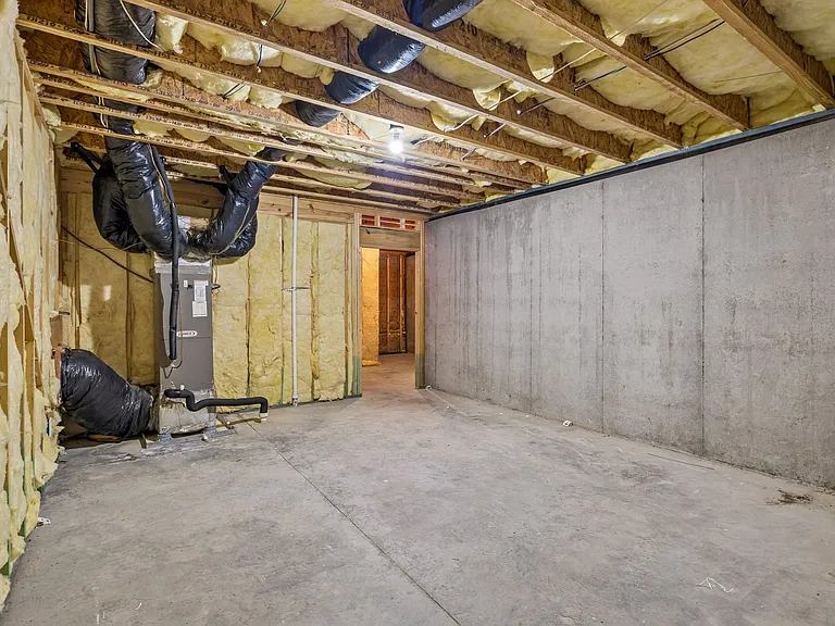 706 Pennines Cir — Photo 35