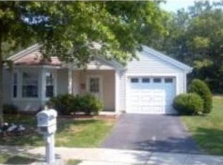 12 Arrow Wood Ct, Barnegat, NJ 08005