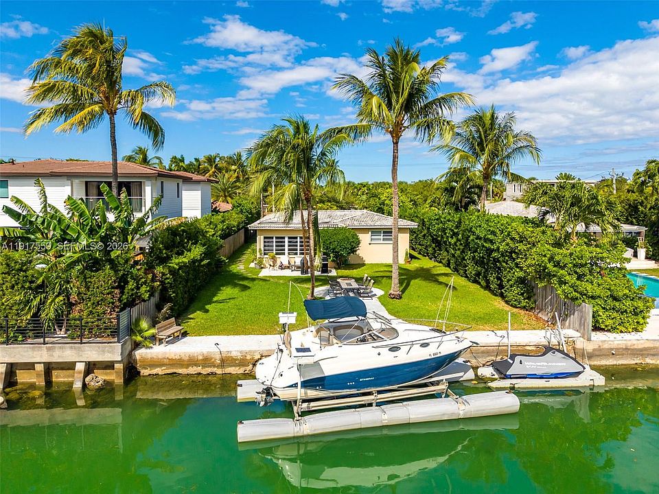 1st image of 700 S Shore Dr