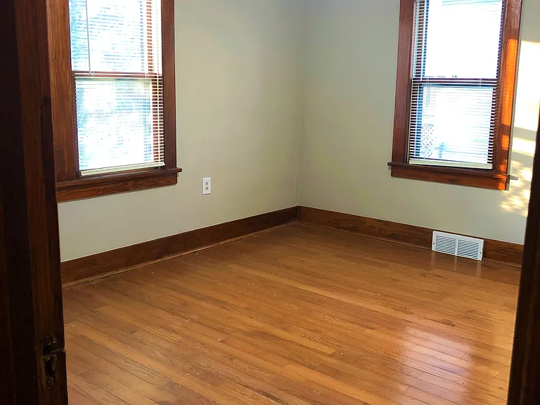2518 S 46th Ave — Photo 13