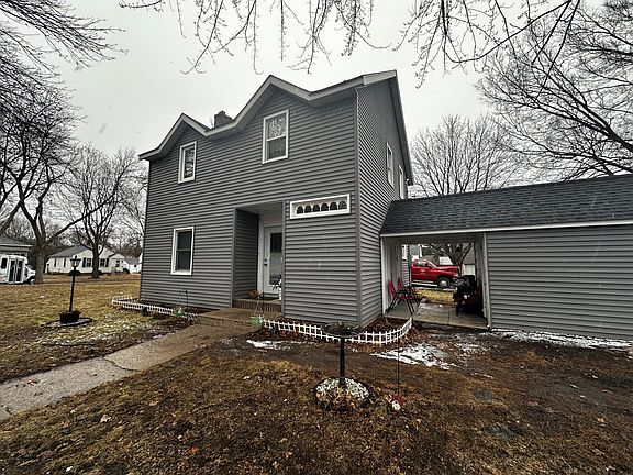 2nd image of 806 E Lincoln Ave