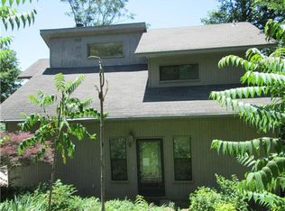 1002 E Company St, Fayetteville, AR 72701
