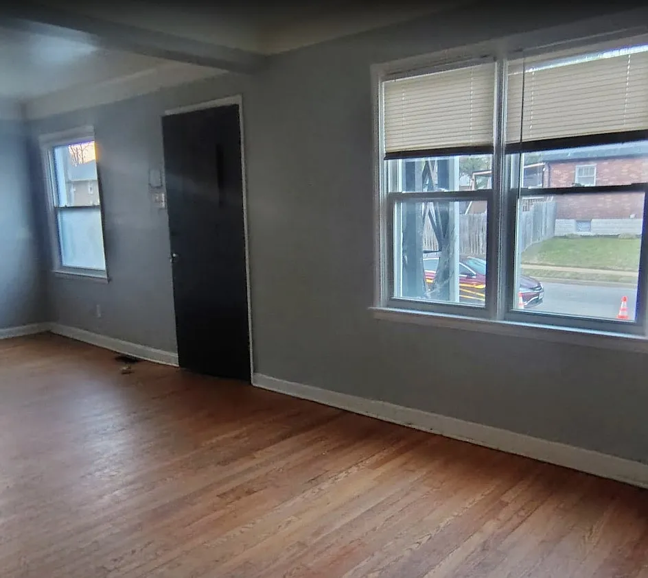 FA 102 6404 Myron Avenue - 1 — Photo 3
