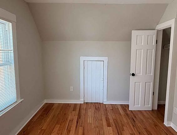 5th image of 370 Shelton Ave #3A