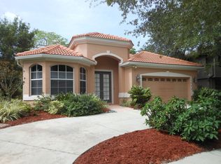 1648 Fortuna St, Sarasota, FL 34239