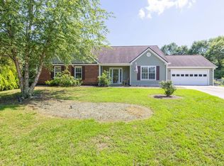 1490 Twin Manor Dr, Loganville, GA 30052