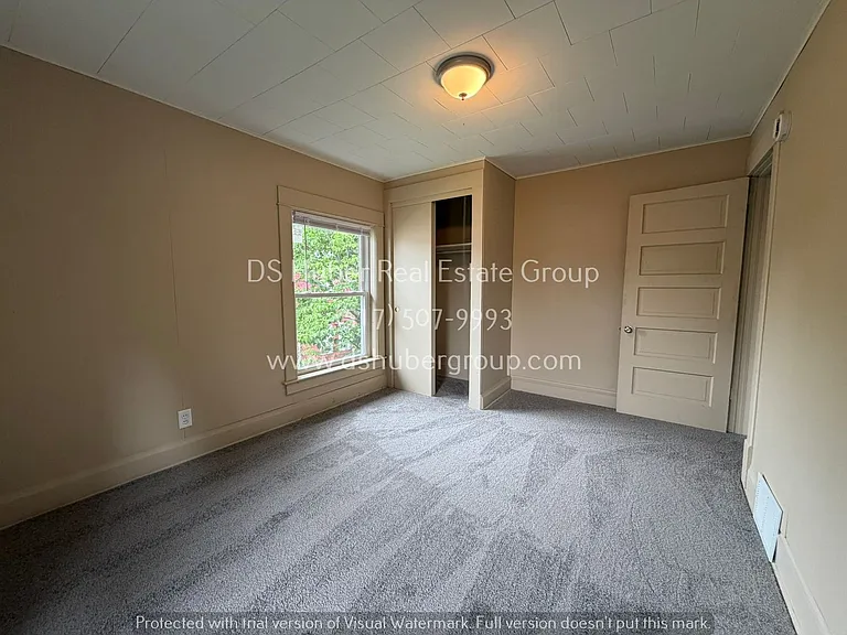 819 Eureka St — Photo 3