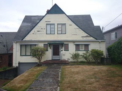 1706 41st Ave SW, Seattle, WA, 98116