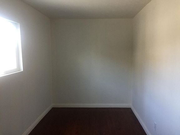5th image of 3236 Eckhart Ave