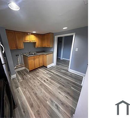 5th image of 104 Washington Ave N #1