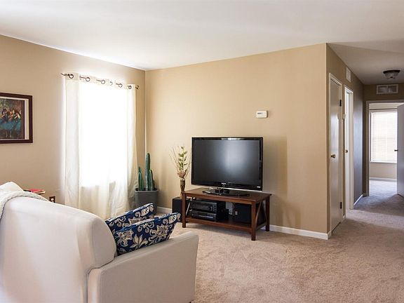 5th image of 39886 Village Wood Cir #379