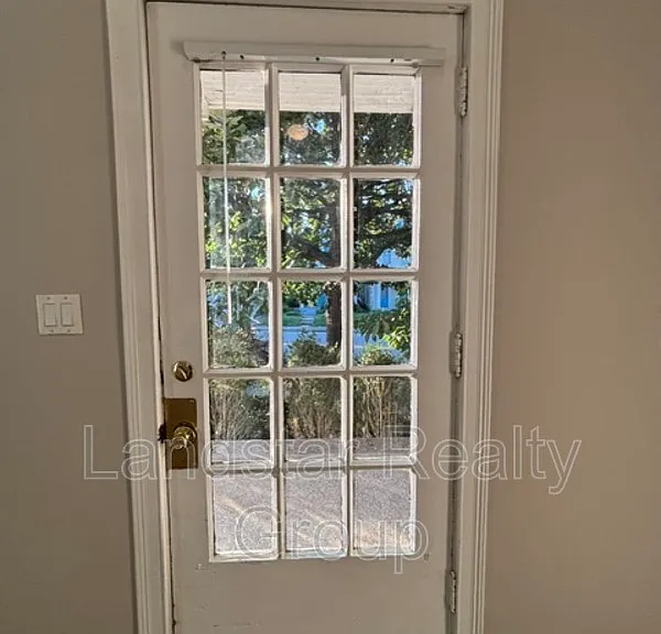 2127 Grinstead Dr #1 — Photo 9