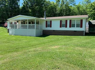9494 Redbud Hwy, Honaker, VA 24260