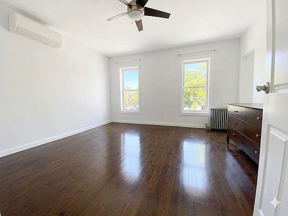 2nd image of 213 Eckford St #2R