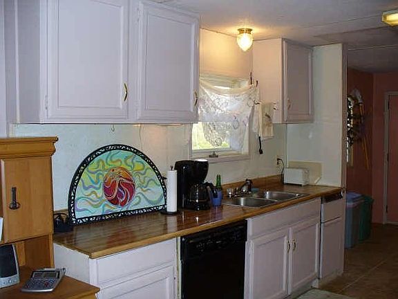 plenty of work space