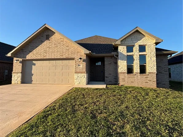 180 Spicewood Trl, Centerton, AR 72719