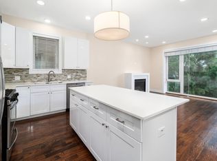 3514 N Sacramento Ave #3S, Chicago, IL 60618