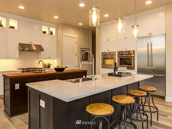 4th image of 8605 Reserve Way
