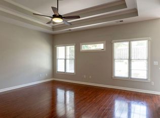 5722 Grove Farm Ct, Lilburn, GA 30047