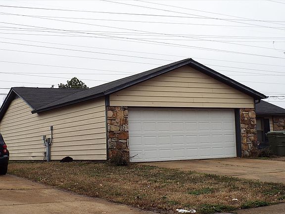 2nd image of 3373 Barbwood Dr