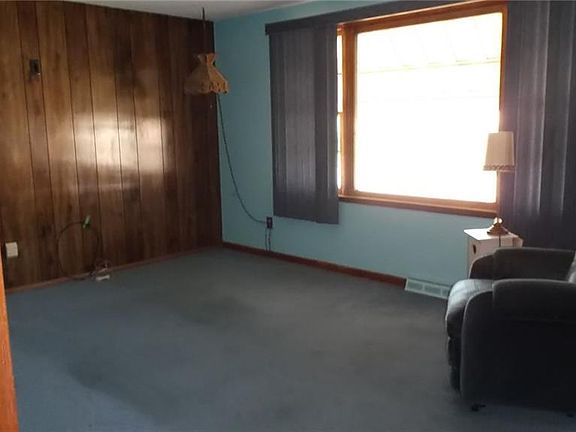 3rd image of 161 Wagner Ave