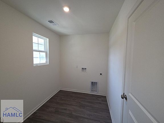 2nd image of 1058 Battery Row