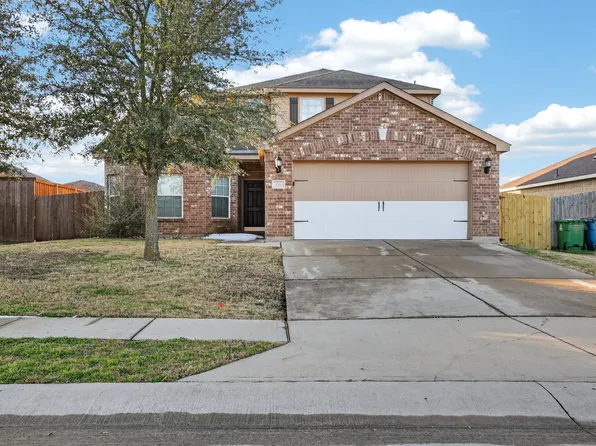136 Eider Dr, Sanger, TX 76266
